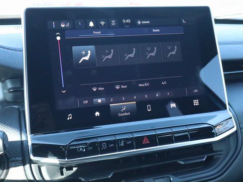 New 2026 Jeep Compass Latitude image 7