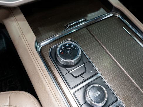 Used 2022 Ford Expedition Max Limited image 24