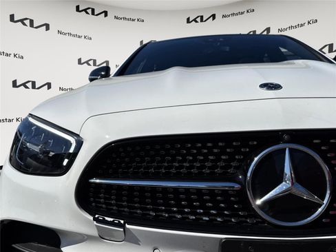 Used 2022 Mercedes-Benz E 350 4MATIC Sedan w/ AMG Line Exterior image 9