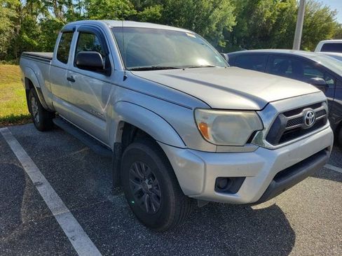 Used 2013 Toyota Tacoma 4x4 Access Cab w/ SR5 Pkg image 2