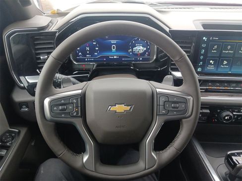 Used 2025 Chevrolet Silverado 1500 LTZ w/ LTZ Premium Package image 17