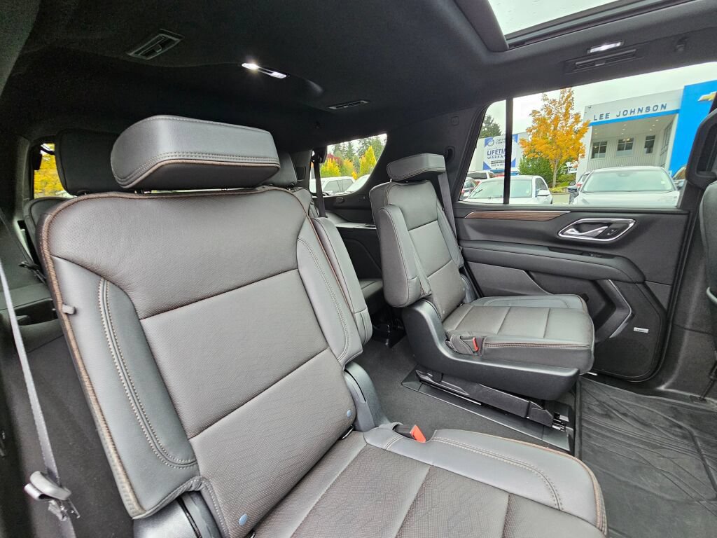 Certified 2023 Chevrolet Tahoe High Country AWD/4WD image 32