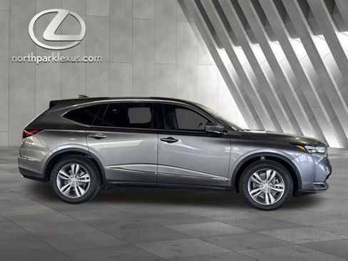 Used 2025 Acura MDX SH-AWD image 4