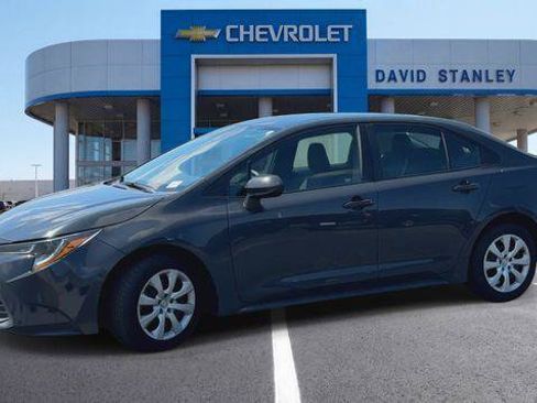 Used 2023 Toyota Corolla LE FWD image 4