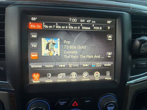 Used 2017 RAM 1500 Laramie w/ Convenience Group image 8