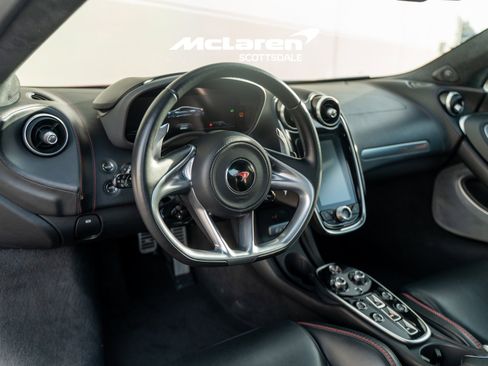 Used 2023 McLaren GT image 25