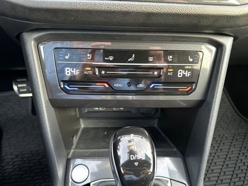 Certified 2024 Volkswagen Tiguan SEL R-Line image 25