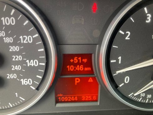 Used 2006 BMW 325i Sedan image 8