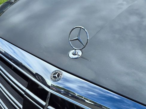 Used 2019 Mercedes-Benz S 560 Sedan image 10