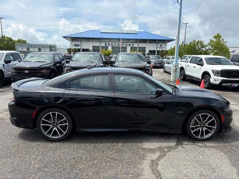 Used 2023 Dodge Charger R/T w/ Plus Group RWD image 4
