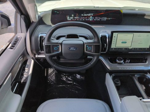 New 2026 Ford Expedition Max Platinum AWD/4WD image 16