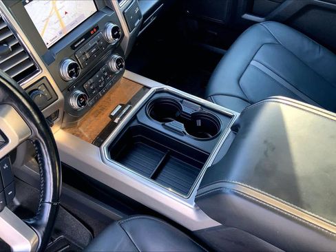 Used 2017 Ford F250 Platinum w/ Platinum Ultimate Package image 16