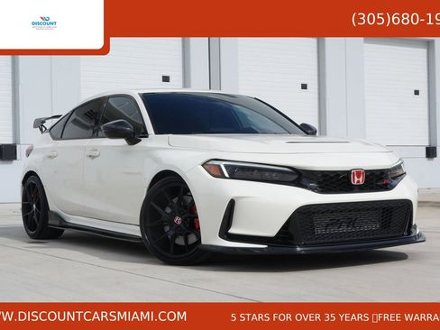 Used 2024 Honda Civic Type R image 1