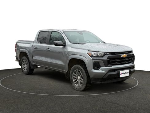 Used 2023 Chevrolet Colorado LT w/ LT Convenience Package II image 8