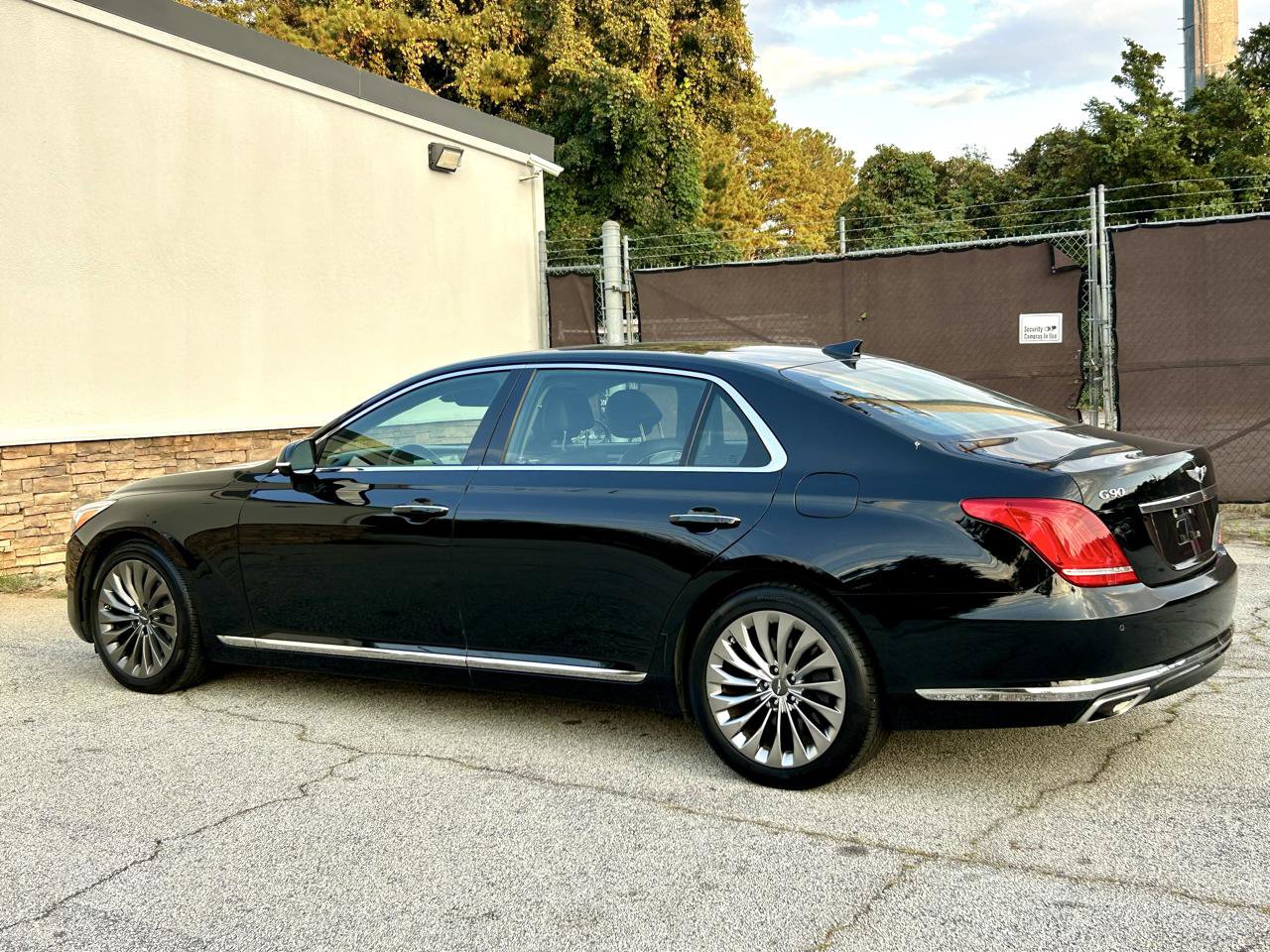 Used 2017 Genesis G90 5.0 Ultimate AWD/4WD image 16