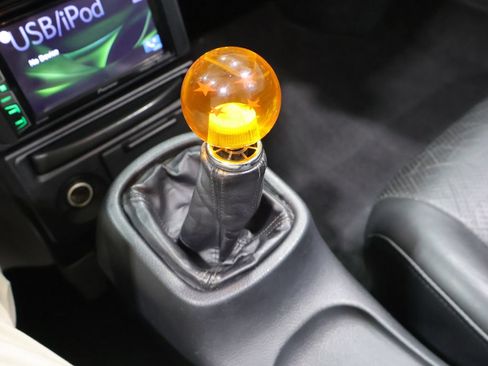 Used 2001 Toyota MR2 RWD image 18