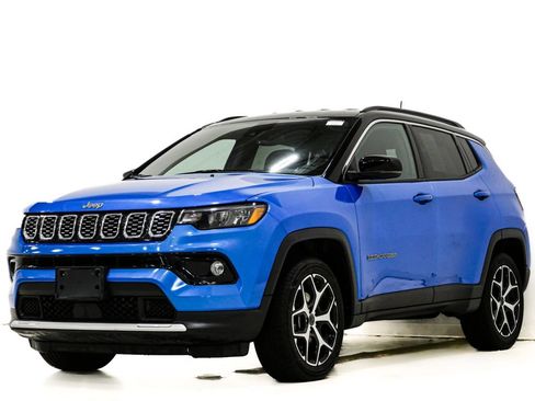 Used 2025 Jeep Compass Limited AWD/4WD image 3