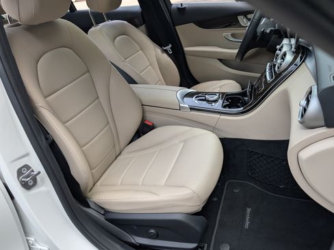 Used 2020 Mercedes-Benz C 300 Sedan image 22
