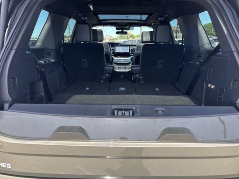 Used 2025 Ford Expedition Tremor AWD/4WD image 32