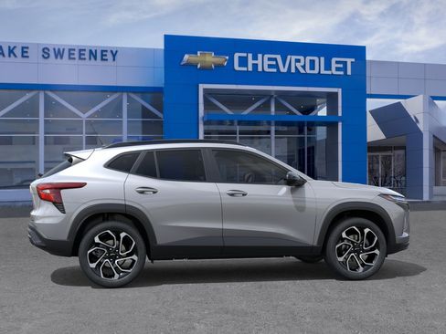 New 2026 Chevrolet Trax RS FWD image 5