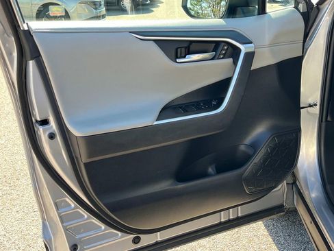 Used 2023 Toyota RAV4 Limited image 35