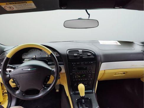Used 2002 Ford Thunderbird RWD image 10
