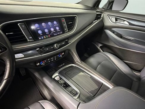 Certified 2022 Buick Enclave Essence w/ Experience Buick Package FWD image 19