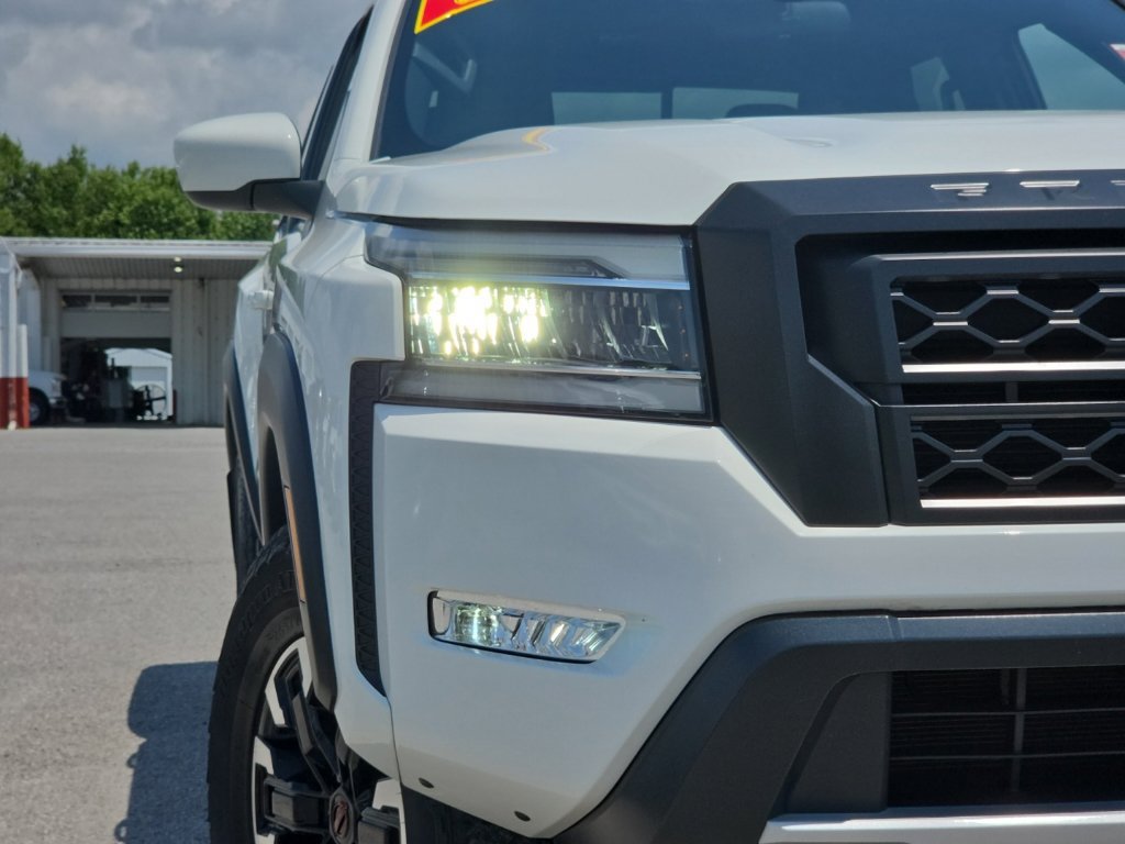 Used 2023 Nissan Frontier PRO-4X w/ Tow Package AWD/4WD image 9
