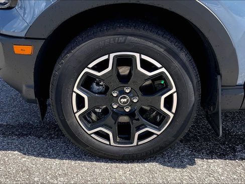 Used 2025 Ford Bronco Sport Outer Banks w/ Outer Banks Tech Package+ AWD/4WD image 8