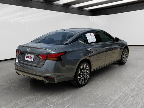 Used 2025 Nissan Altima 2.5 SL AWD/4WD image 5