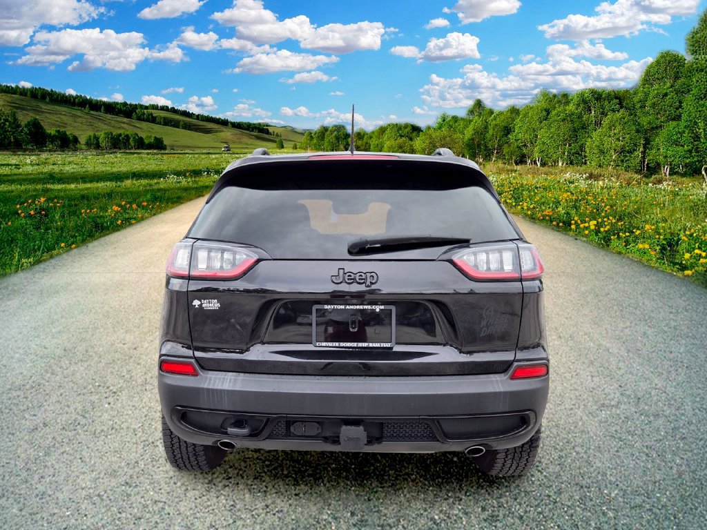 Certified 2022 Jeep Cherokee Latitude w/ Sun & Sound Group AWD/4WD image 5