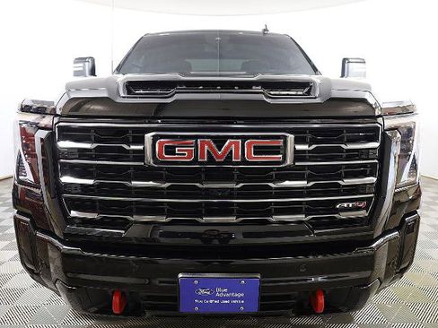 Used 2025 GMC Sierra 2500 AT4 w/ Max Trailering Package image 3