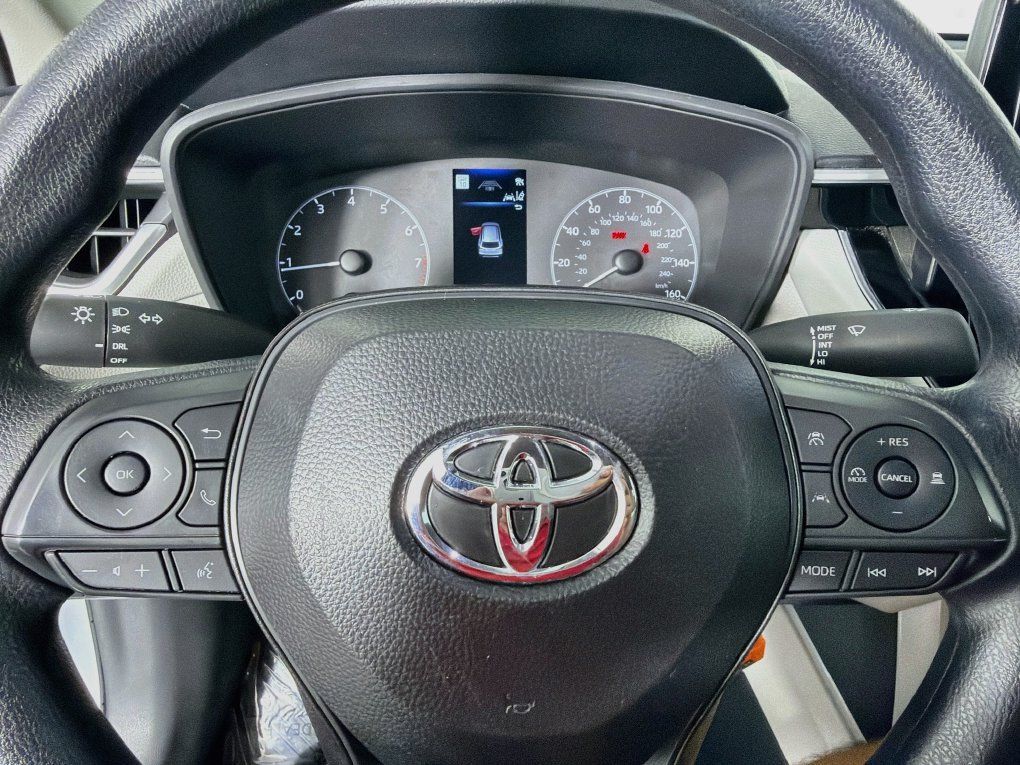 Used 2025 Toyota Corolla Cross L FWD image 16