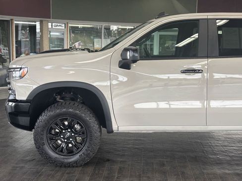 Used 2026 Chevrolet Silverado 1500 ZR2 w/ Dark Appearance Package AWD/4WD image 19