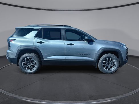 New 2026 Chevrolet Equinox ACTIV w/ Convenience Package III AWD/4WD image 9