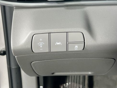 Used 2023 Hyundai Elantra SEL FWD image 10