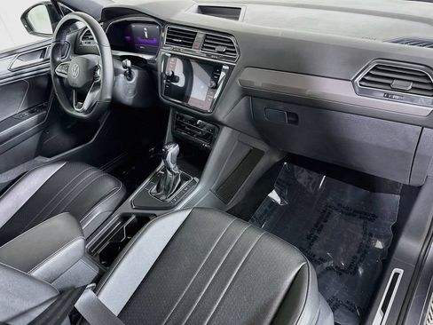 Used 2022 Volkswagen Tiguan SE R-Line FWD image 32