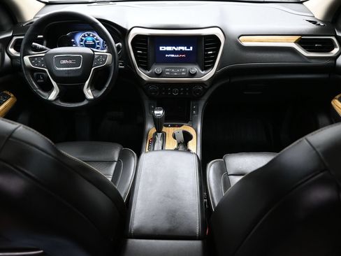 Used 2017 GMC Acadia Denali w/ Technology Package FWD image 14