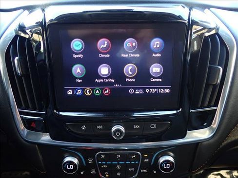 Used 2021 Chevrolet Traverse LT w/ LT Premium Package AWD/4WD image 16