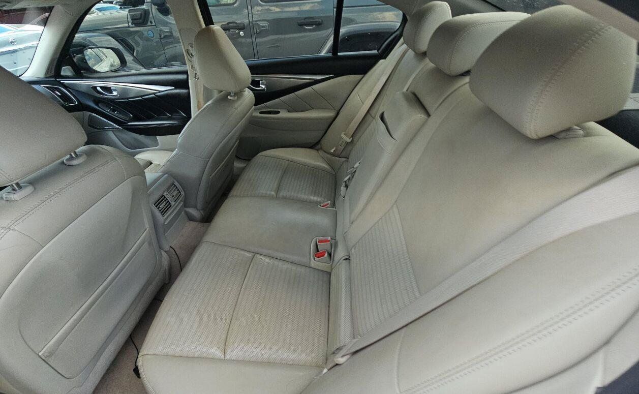 Used 2018 INFINITI Q50 Sport w/ Sensory Package (Sport) RWD image 5