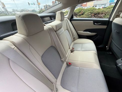 Certified 2021 Honda Clarity Plug-In Hybrid image 35