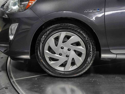 Used 2015 Toyota Prius C One FWD image 9