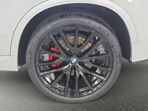 Used 2026 BMW X5 sDrive40i w/ M Sport Package image 29