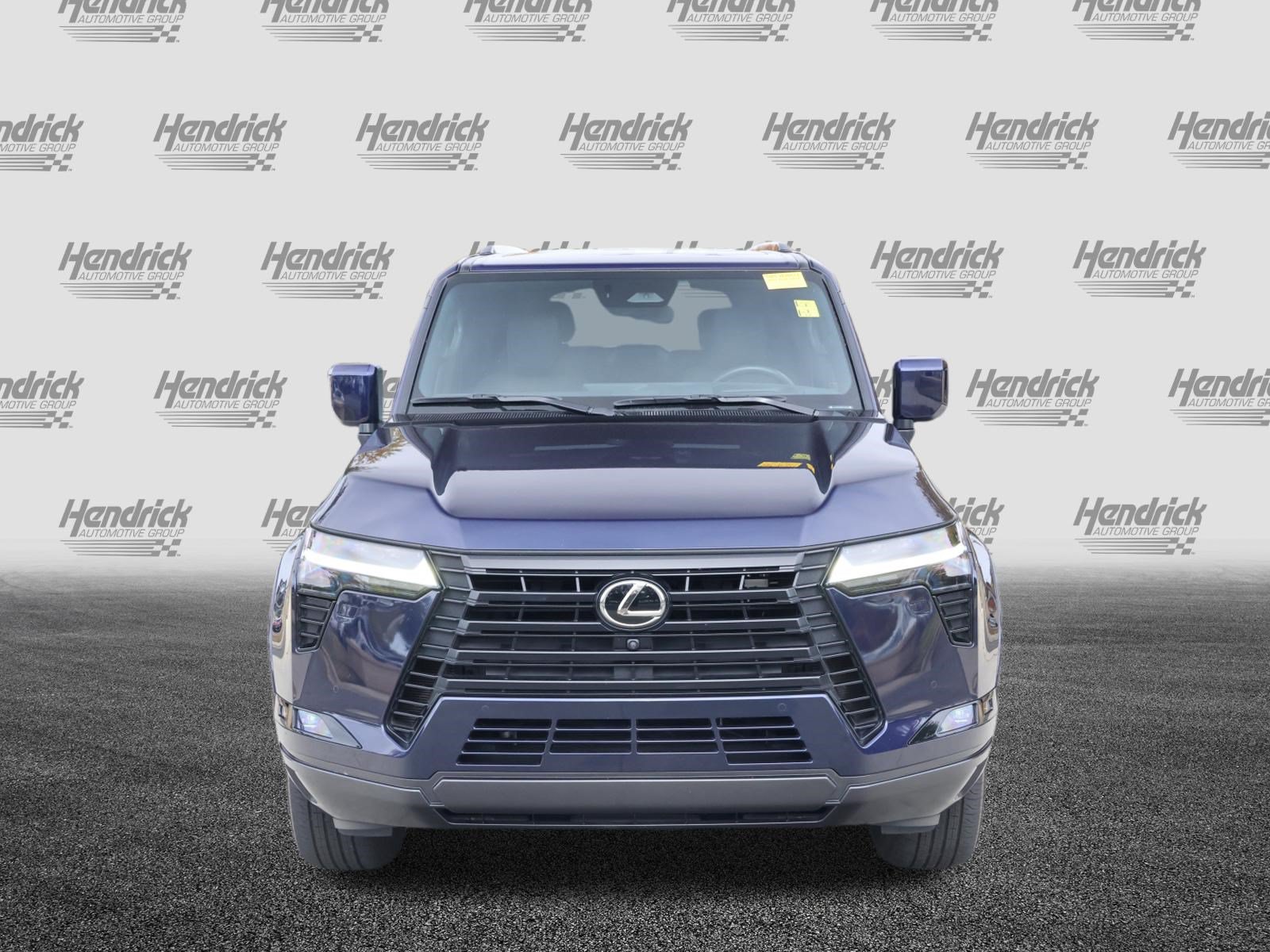 Used 2024 Lexus GX 550 w/ Accessory Package (2T) AWD/4WD image 3