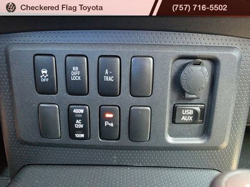 Used 2014 Toyota FJ Cruiser 4WD w/ Upgrade Package image 18