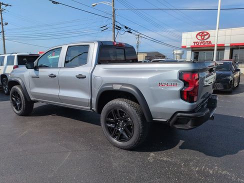Used 2024 Chevrolet Colorado Trail Boss w/ Technology Package AWD/4WD image 3