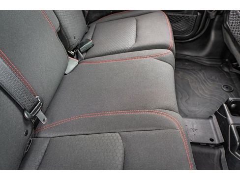 Used 2018 Jeep Wrangler Unlimited Rubicon w/ Dual Top Group image 28