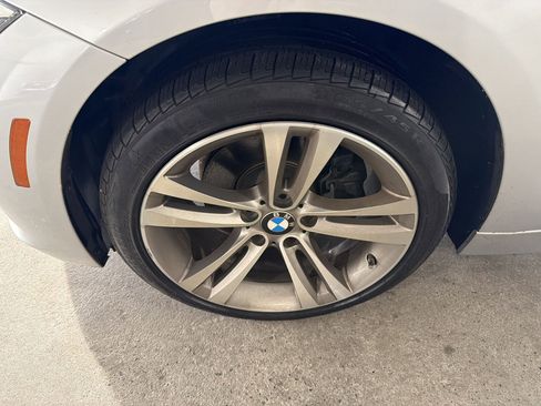 Used 2017 BMW 330i Sedan RWD image 11