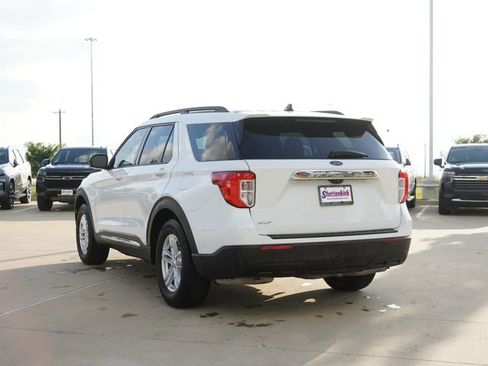 Used 2021 Ford Explorer XLT RWD image 7