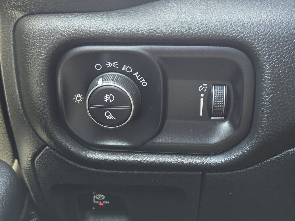 Used 2024 RAM 1500 Big Horn AWD/4WD image 17